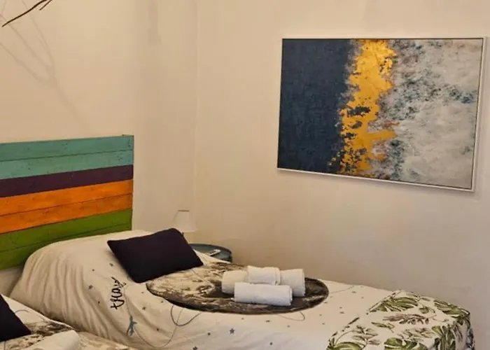 Large Near Politeama 2 Bathrooms Up To 8 Guests